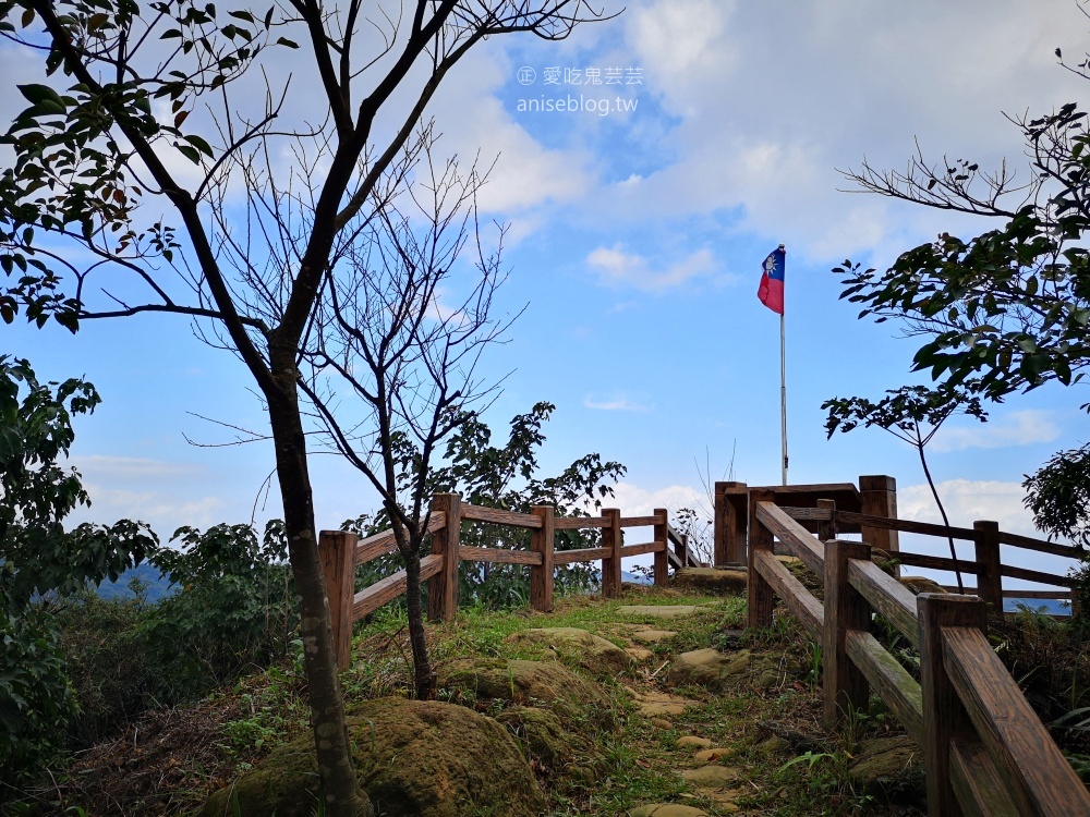 國家新城後山觀景台、新山水庫遠眺亭，俯瞰基隆新山水庫絕佳景致(姊姊遊記)