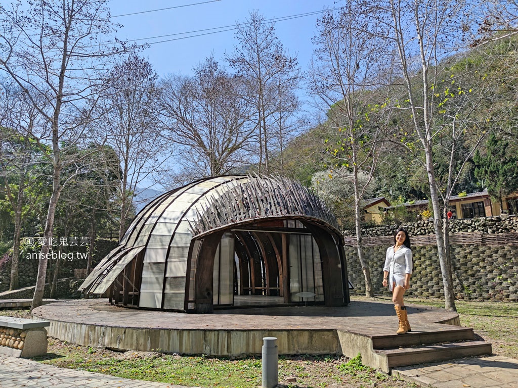 五峰清泉賞櫻(上)：張學良故居、三毛夢屋、清泉吊橋、老王客棧，夜宿滿滿櫻花的悅峰山莊(夜櫻、星軌)