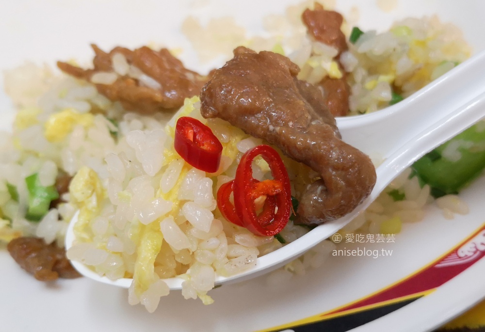 鳳城燒臘總店，西門町人氣排隊老店，萬華便當美食(姊姊食記)