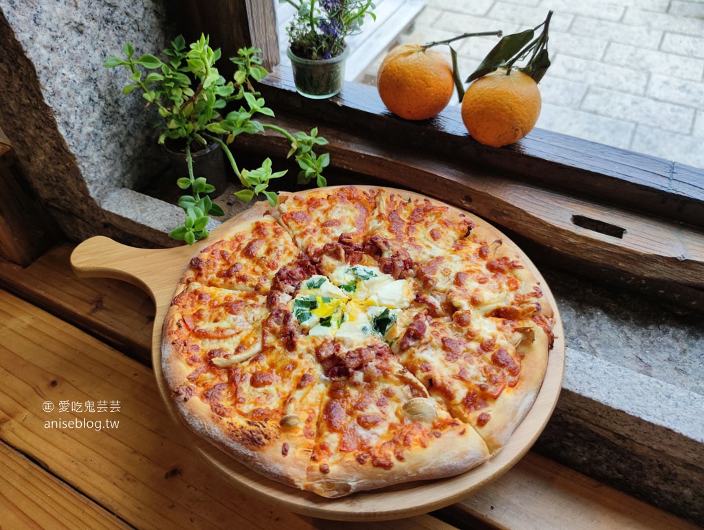 北竿芹壁美食 | 芹沃咖啡烘焙館，熱炒、Pizza、麵包都超強！