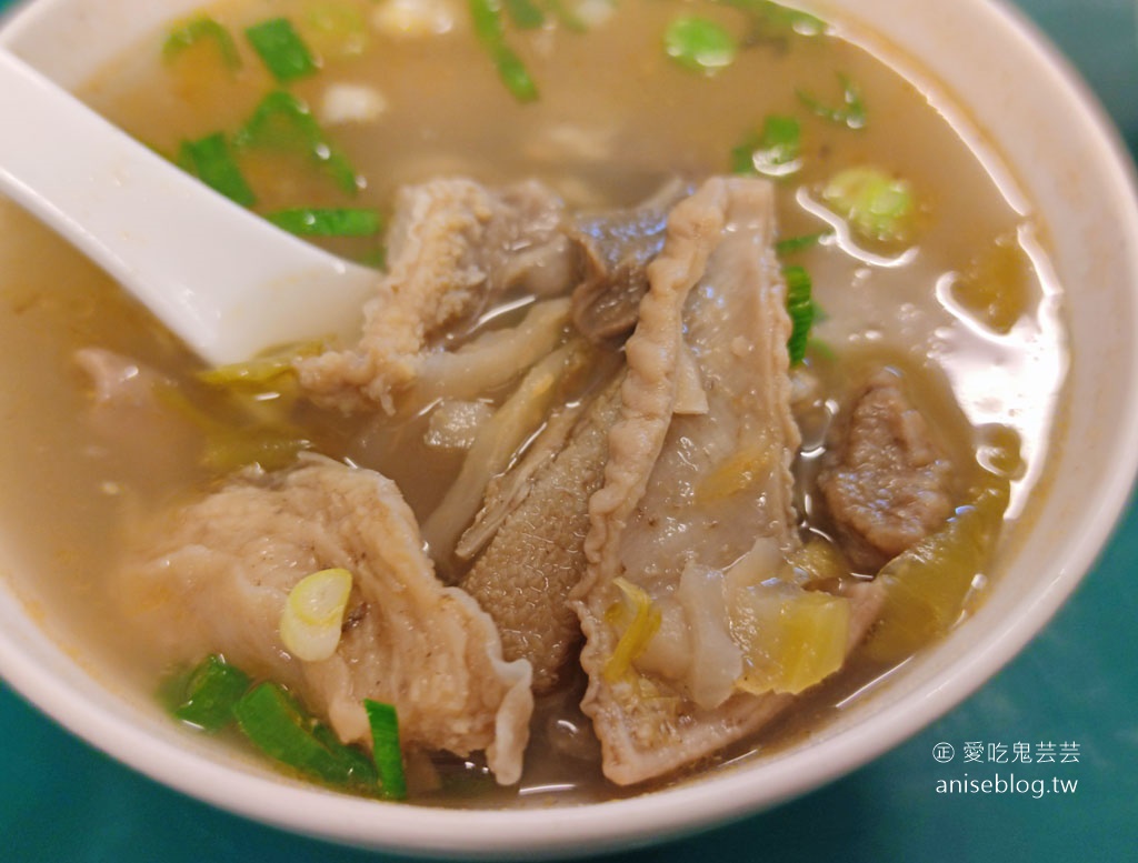 馬祖南竿宵夜場 | 華記麻辣鍋美食館，乾麵好吃到炸裂，台灣吃不到！