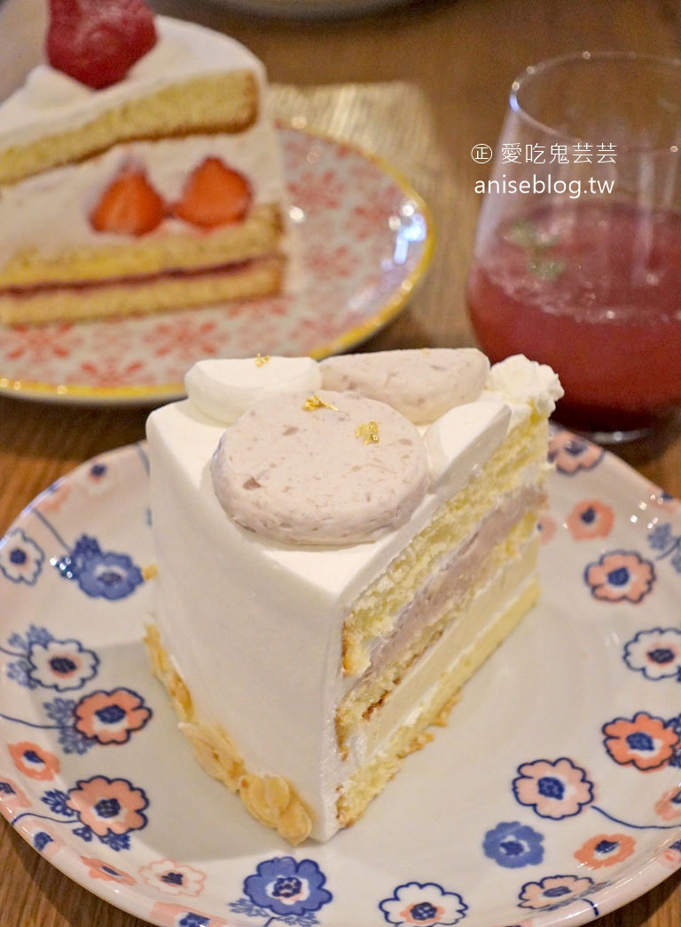 Miss V Bakery Cafe 赤峰店，捷運中山站甜點咖啡，聽說肉桂捲厲害，但我只有看到它沒吃到…..