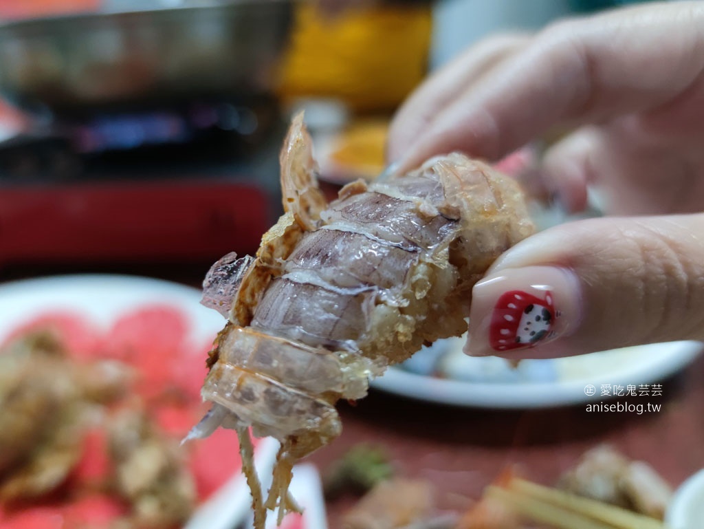 馬祖擺暝文化季 | 神與人的鍊結，廟裡蹭飯、燒馬糧、百年籤詩、少女媽祖、浮誇貢品的奇妙旅程