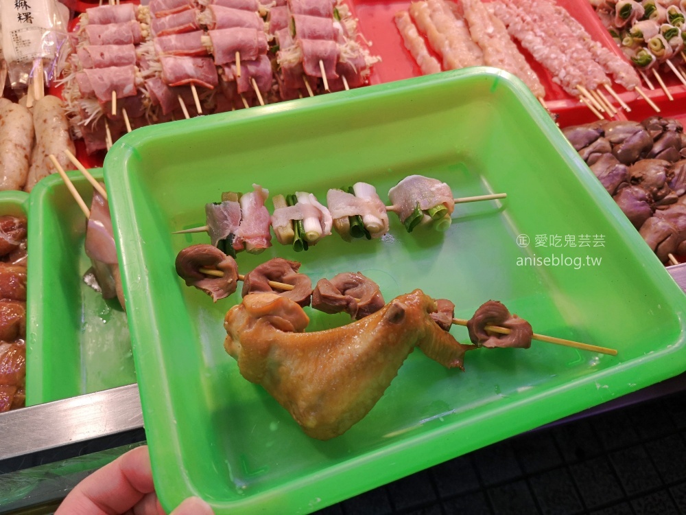 阿忠碳烤專賣店，豬肉捲超美味，西門町消夜美食(姊姊食記)