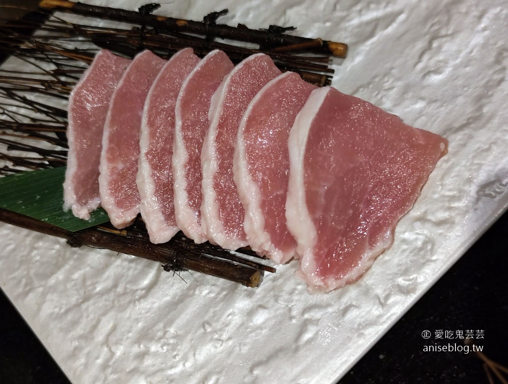 碳佐麻里高雄美術館旗艦店，來自台南的超人氣燒肉店