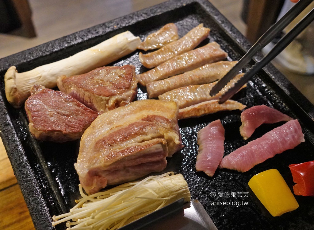 料韓男，東區韓式燒肉店，讓我想念韓國了！(文末菜單) @愛吃鬼芸芸