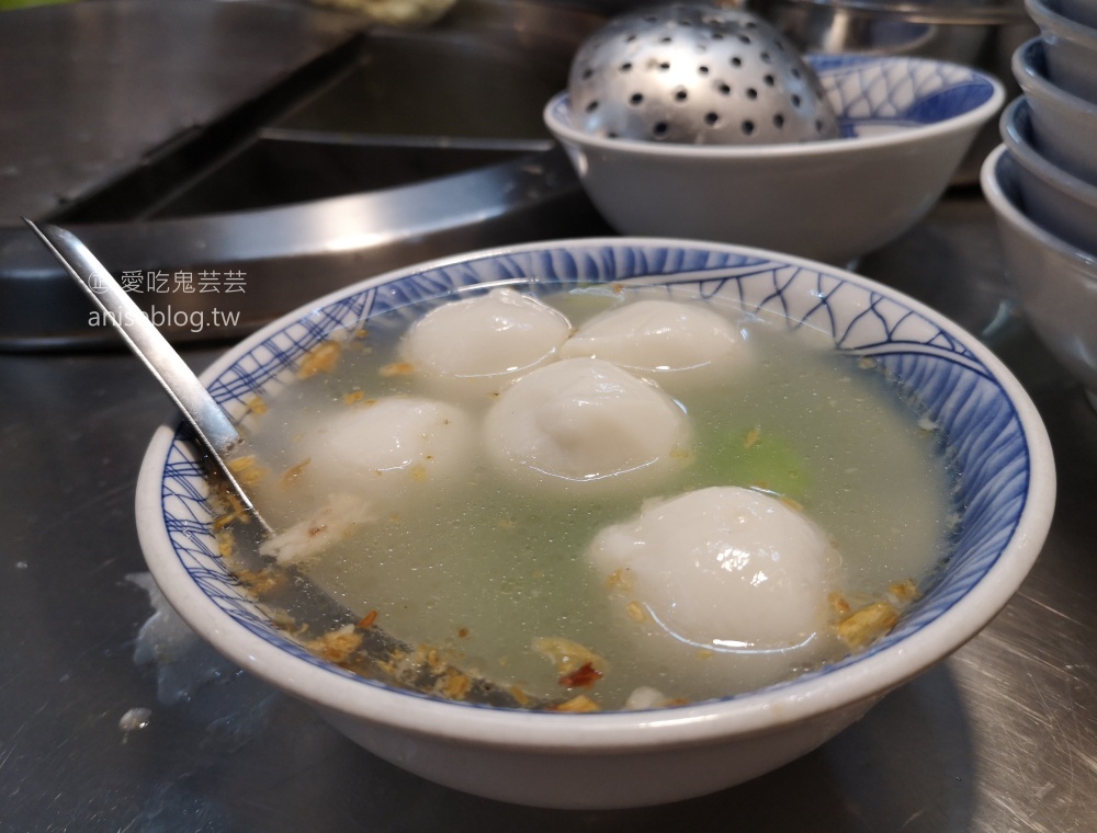 大觀園鹹湯圓、豬肝腸+林家三鮮水餃，基隆仁愛市場美食(姊姊食記)