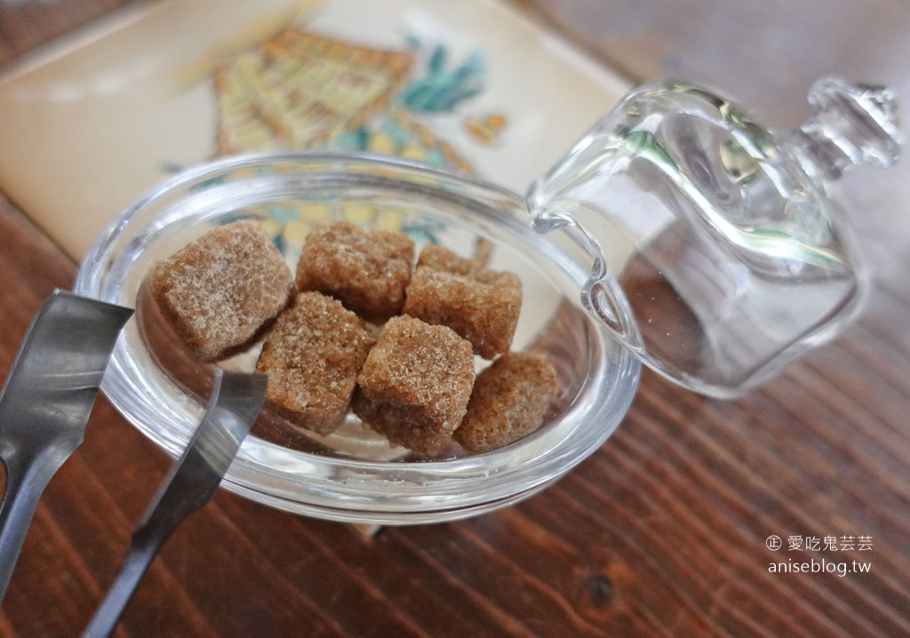 TaSweet 菓子屋，整排落羽松景觀的歐式鄉村甜點，最愛蘋果派！😍