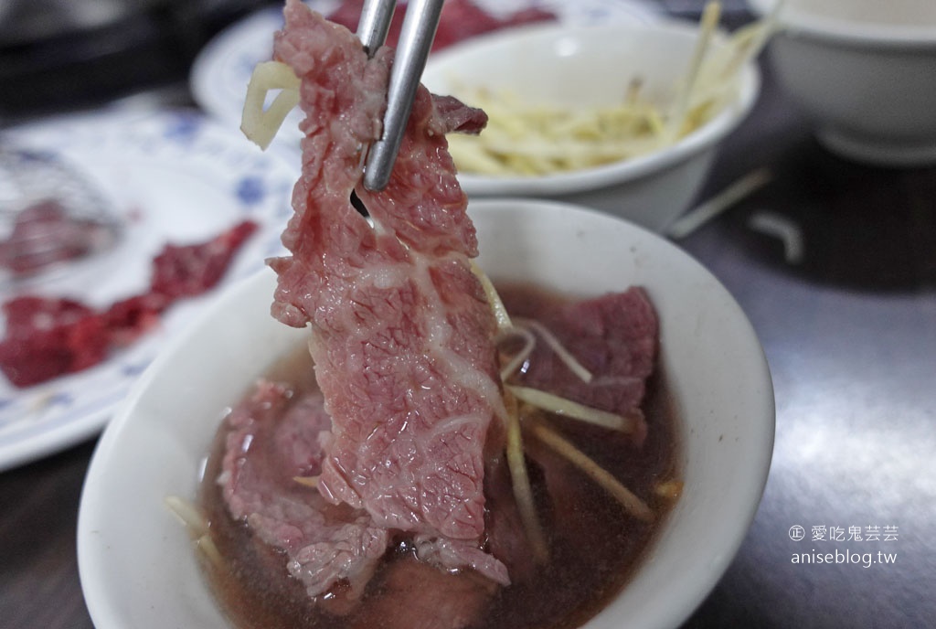 湖東牛肉館，最喜歡的台南牛肉鍋，推薦必訪！(咦？地址在高雄？😂)