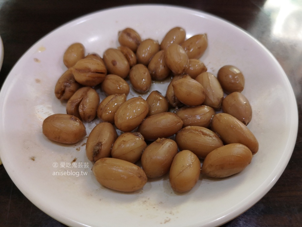 蔡家牛肉麵，清燉、紅燒皆美味，中和捷運秀朗橋站美食(姊姊食記)