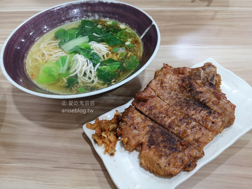 興欣排骨(新欣排骨)，永和頂溪站外帶便當美食(姊姊食記)