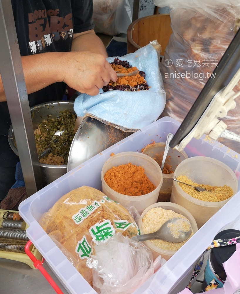 本丸特製飯糰，紫米、綜合都好吃，萬華萬大路外帶美食(姊姊食記)