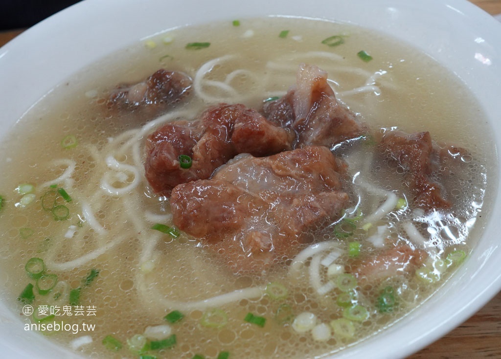 老向的店，台中超人氣麵店小吃，飯後甜點阿坤黑粉圓