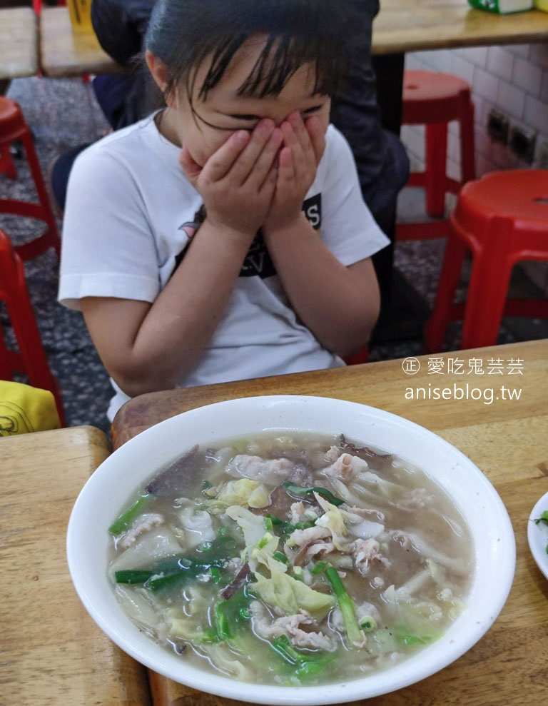 老向的店，台中超人氣麵店小吃，飯後甜點阿坤黑粉圓