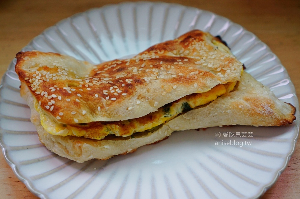 和記豆漿，炭烤厚燒餅蛋，信義區麟光站早餐(姊姊食記)