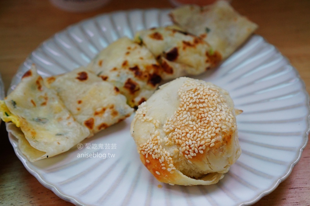 和記豆漿，炭烤厚燒餅蛋，信義區麟光站早餐(姊姊食記)