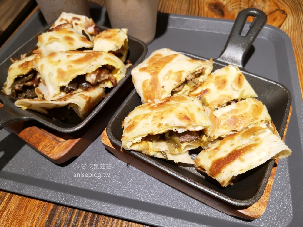 福洱商行，剝皮辣椒蛋餅、皮蛋豆腐餅，松江南京站美食(姊姊食記)