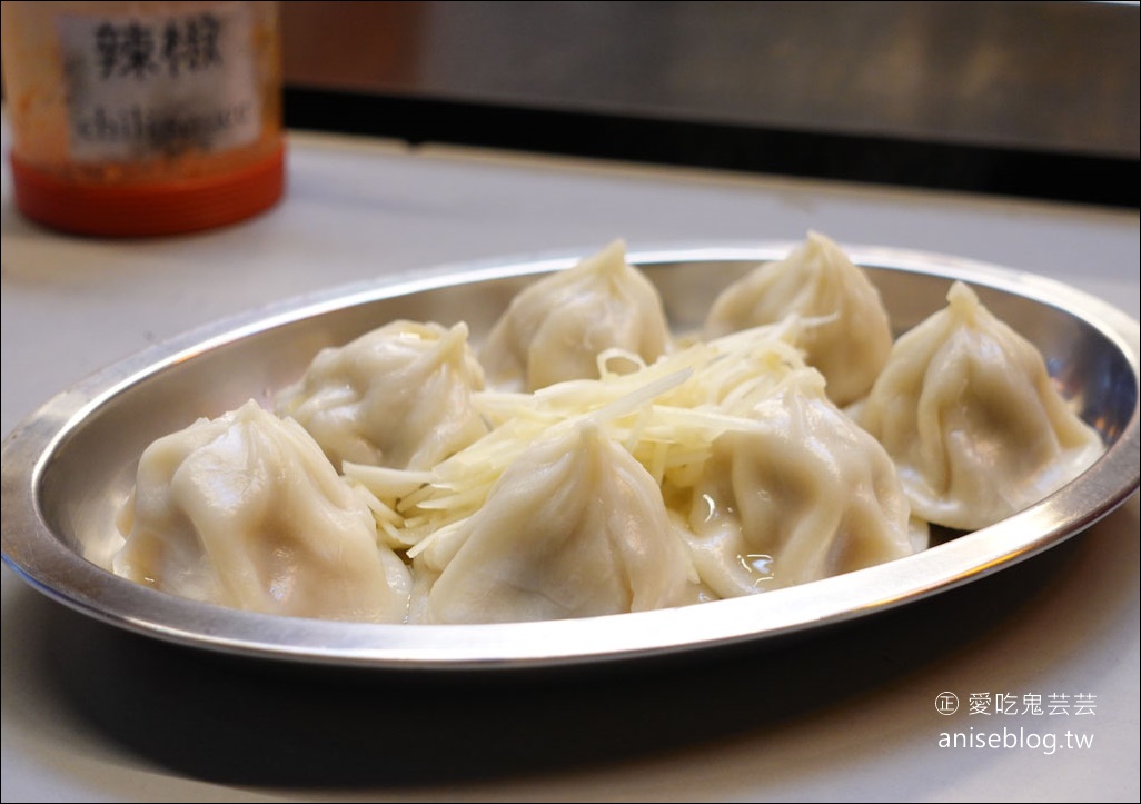 冠捷脆皮黃金肉圓，炸肉圓皮厚Q脆好特別！(松山/饒河街美食)