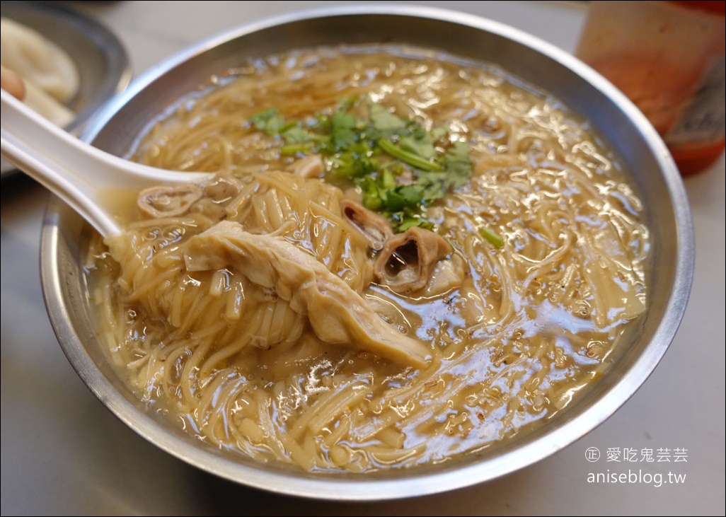 冠捷脆皮黃金肉圓，炸肉圓皮厚Q脆好特別！(松山/饒河街美食)