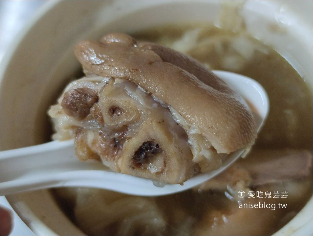 永樂夜市關帝廟無名蘿蔔糕，彰化深夜食堂，超夯排隊燉湯行動發財車@1001個故事報導