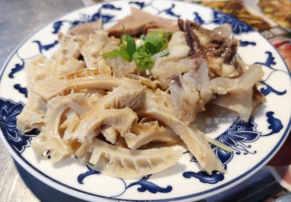 延三溫體牛，鮮美清燙牛肉湯、炒牛肉，大橋頭站美食(姊姊食記)