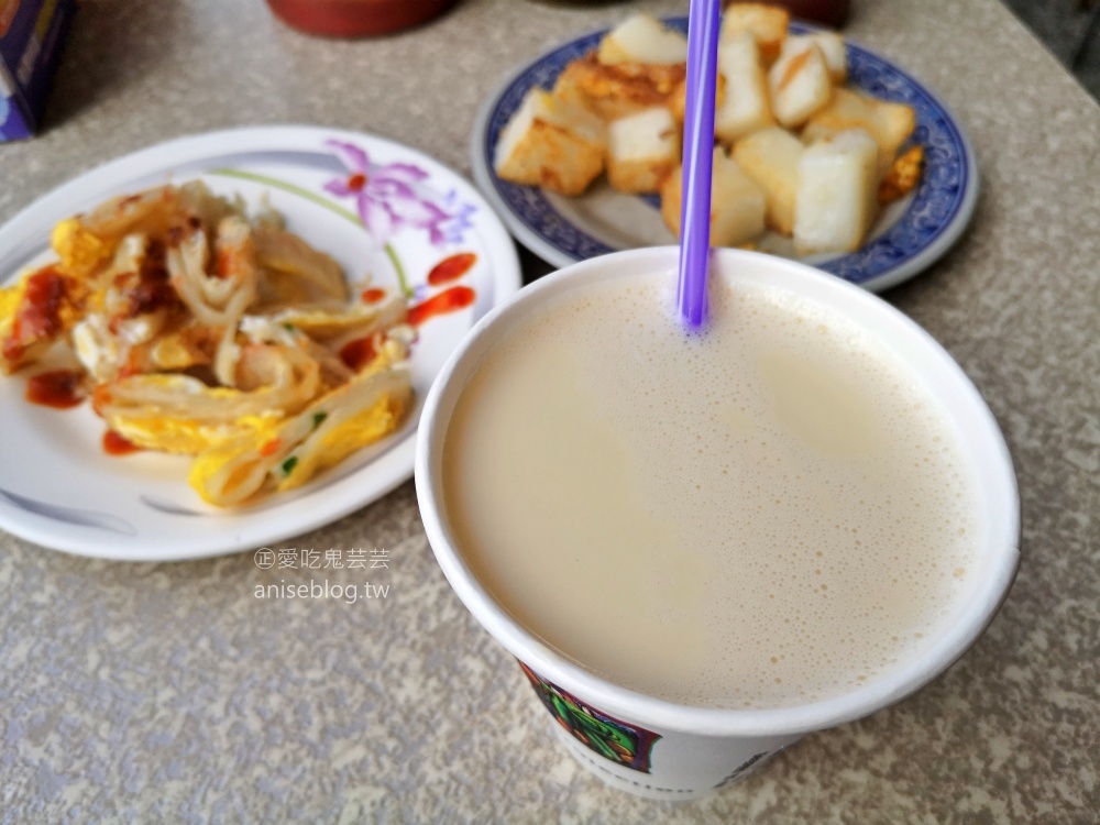 自由街無名早餐店，粉漿蛋餅、蘿蔔糕簡單美味，花蓮美食(姊姊食記)