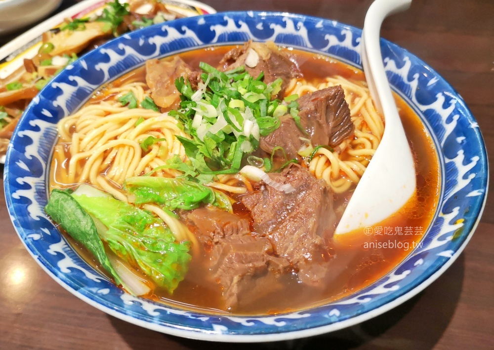 牛肉麵雞湯，台北東區宵夜美食(姊姊食記)