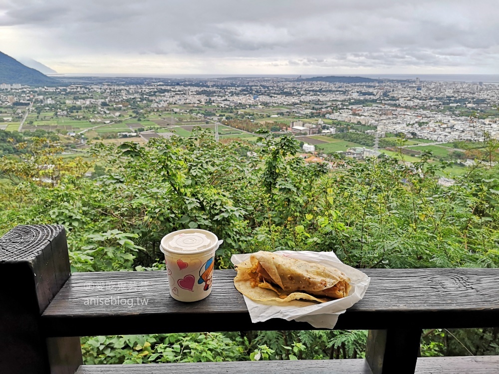 花蓮無名早餐店(德安一街)，帶著燒餅豆漿欣賞楓林步道絕佳視野(姊姊食記)