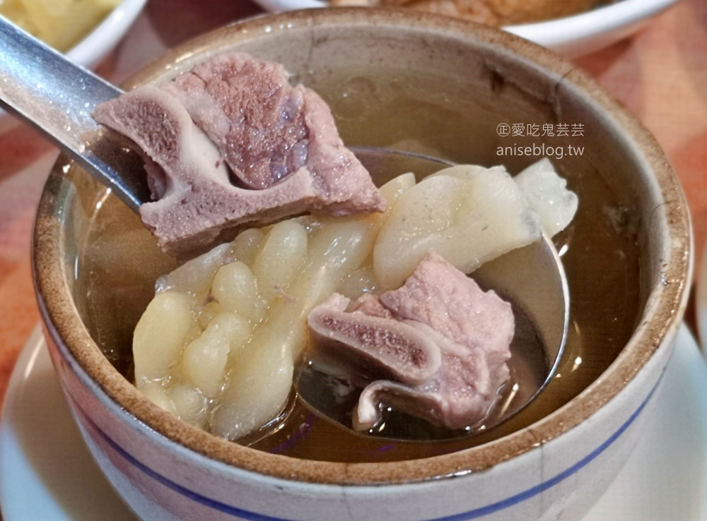 沛對原汁排骨湯，華西街夜市，捷運龍山寺站晚餐宵夜美食(姊姊食記)