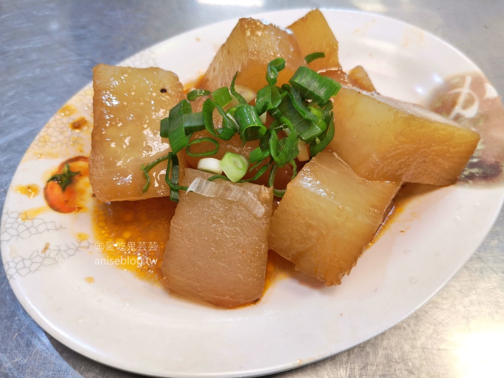 粟家牛肉麵，大塊牛肉軟嫩入味，北投美食(姊姊食記)