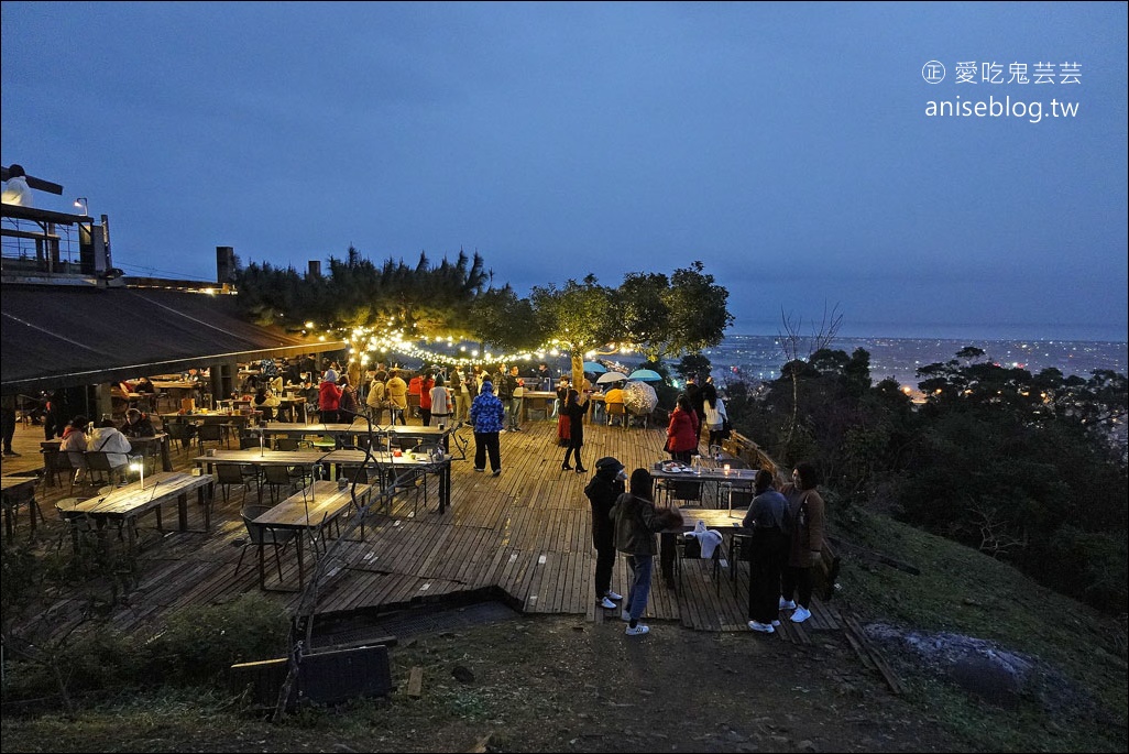 空ㄟ農場，超火紅排隊礁溪夜景景觀餐廳，浪漫的咧！