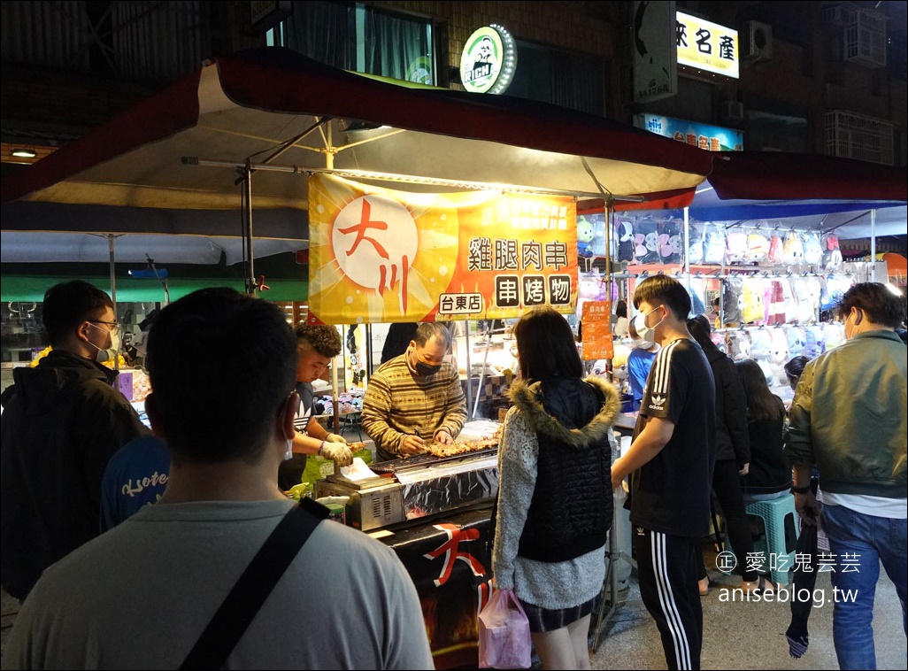 一次挑戰12攤！在地人激推的台東觀光夜市