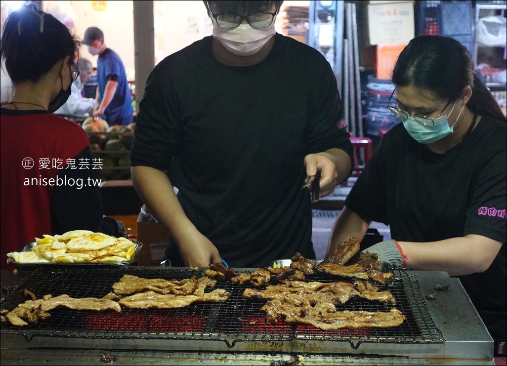 台東夜市正宗烤肉刈包，超夯排隊美食