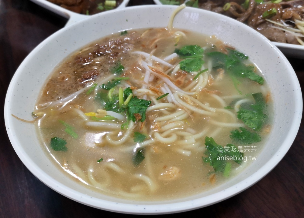 石碇頭骨肉老店，平日下雨天也排隊的好滋味(姊姊食記)