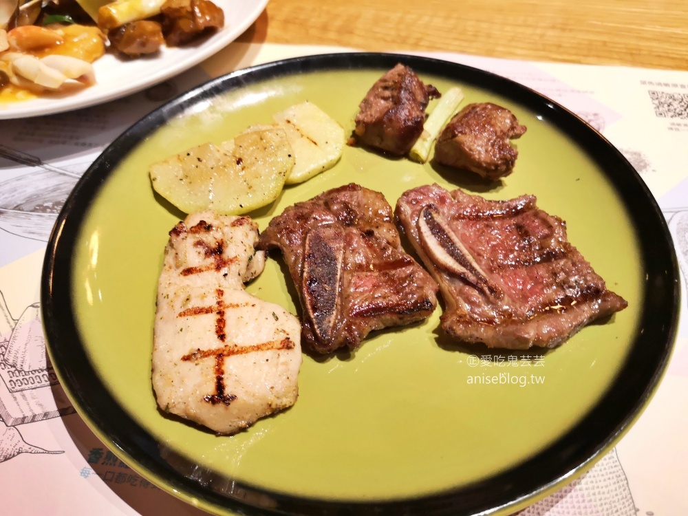 饗食天堂新北板橋店，生菜沙拉吧推薦，新北吃到飽(姊姊食記)