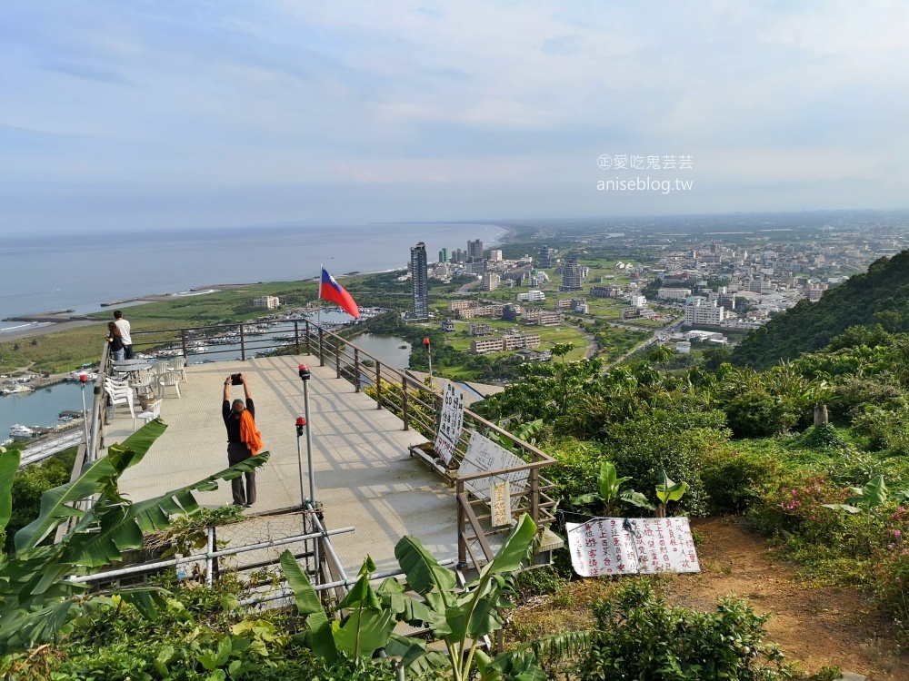 頭城蟾蜍山，俯瞰烏石港無敵海景，遠眺蘭陽平原絕佳視野的宜蘭秘境景點(姊姊遊記)