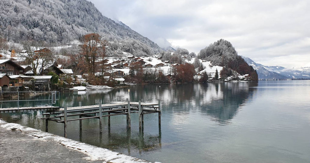 瑞士少女峰區  | 布里恩茨湖 Brienz，愛的迫降攝影場景