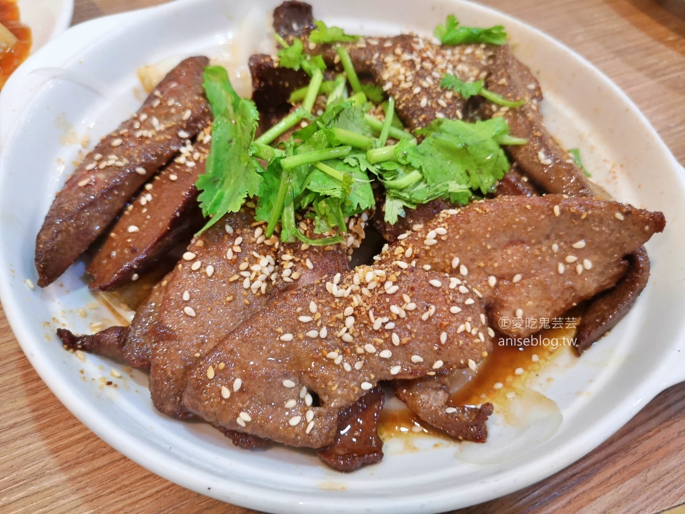 蓬萊台菜餐廳，招牌排骨酥怎麼吃都不膩，北投美食老店(姊姊食記)