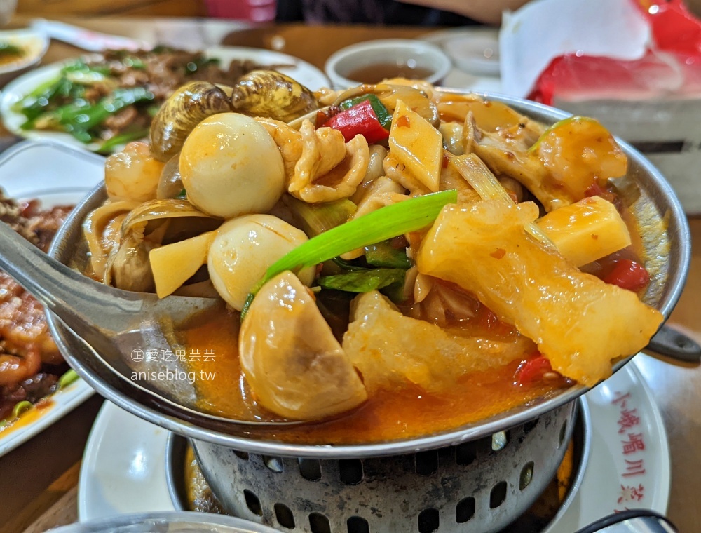 小峨嵋川菜館，基隆在地人的美食口袋名單，文末菜單(姊姊食記)