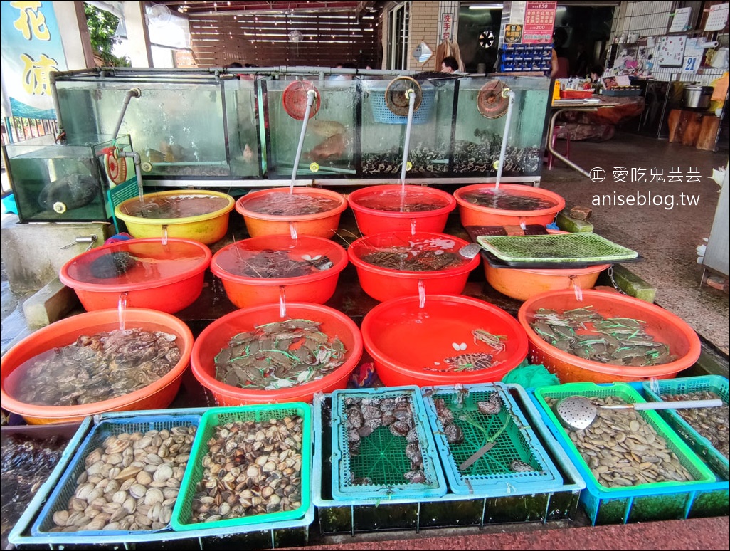 春金活海產，北海岸平價美味海產店，順遊芝蘭公園海上平台、採買廣泰香波羅麵包伴手禮