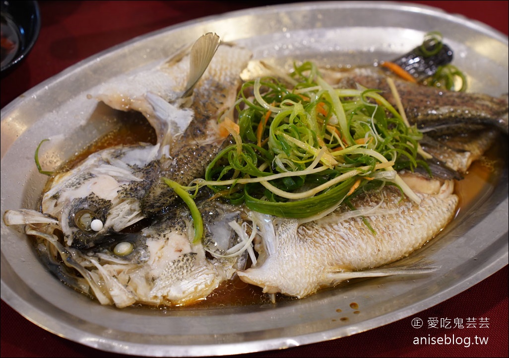 春金活海產，北海岸平價美味海產店，順遊芝蘭公園海上平台、採買廣泰香波羅麵包伴手禮