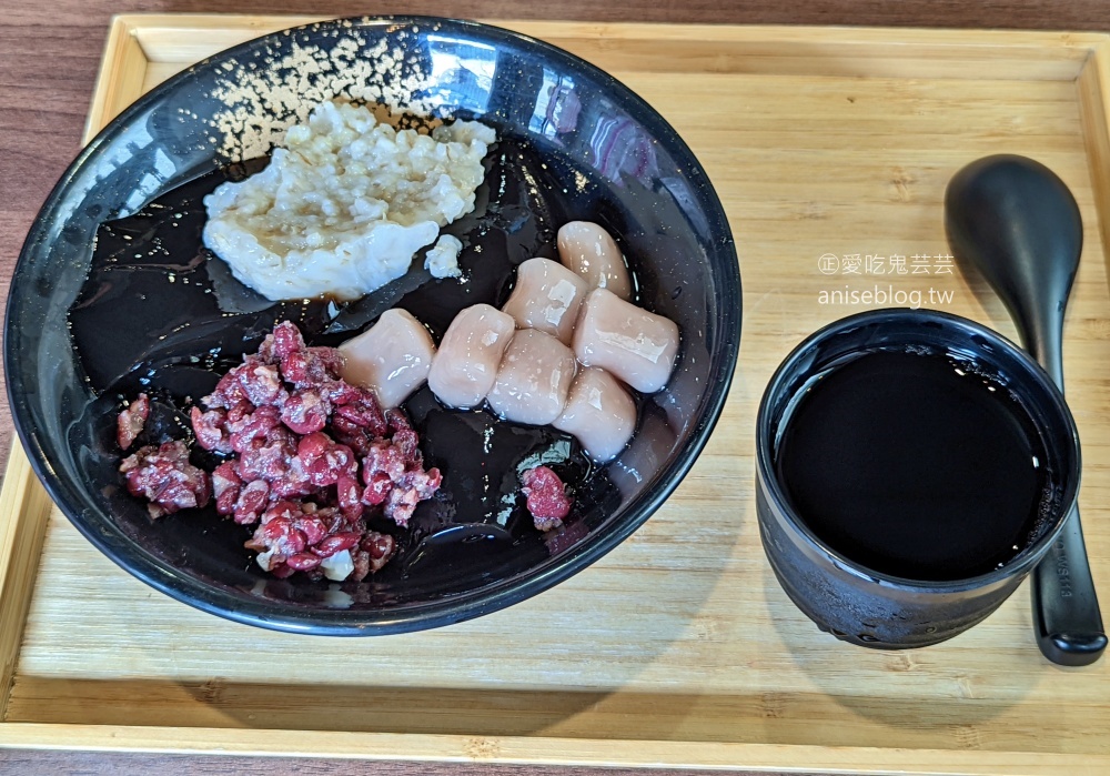 柒美堂仙草纏綿冰，大溪老街冰品甜湯，桃園美食(姊姊食記)