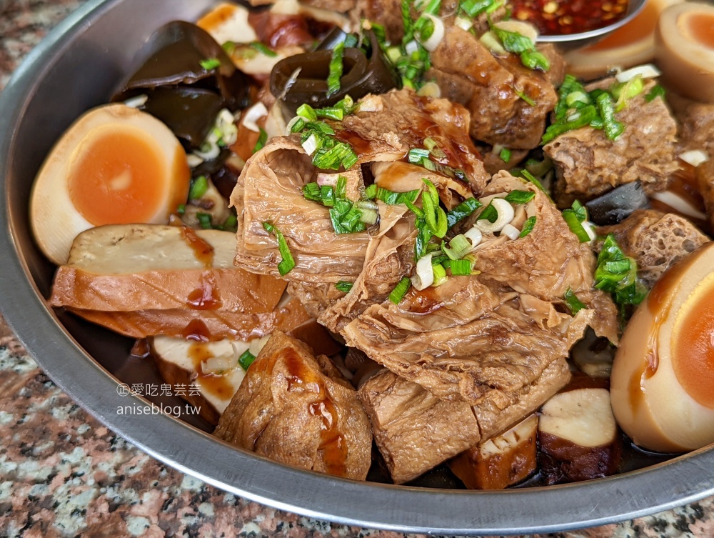 老阿伯現滷豆干，桃園大溪老街美食老店(姊姊食記)