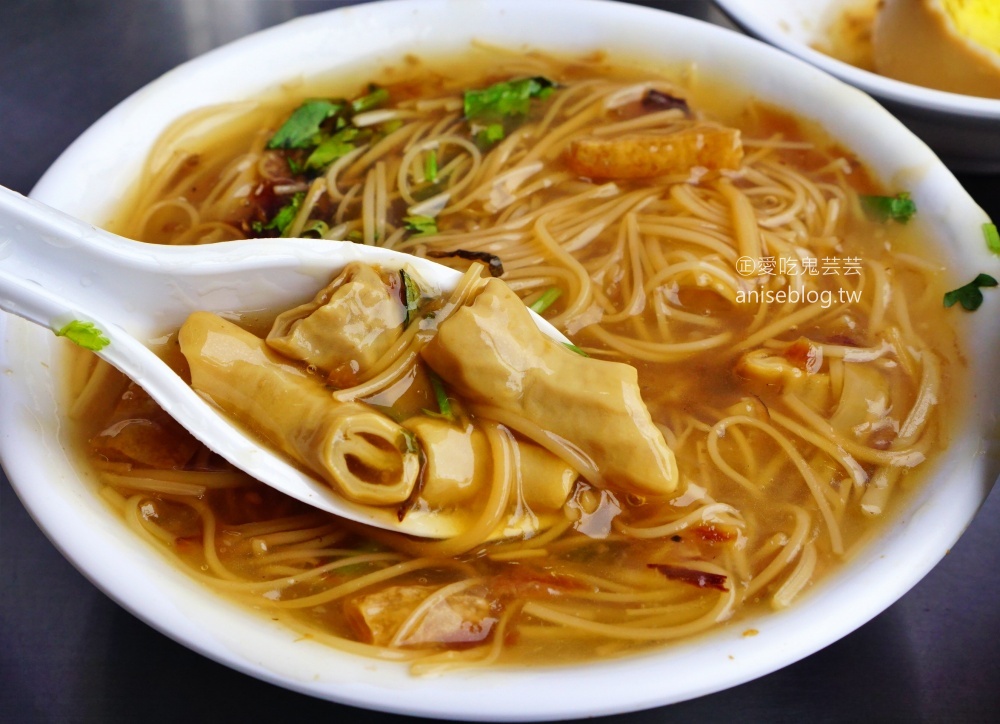 興安魷魚嘴羹，小腸麵線+油飯也是元氣滿滿的早餐，中山區美食(姊姊食記)