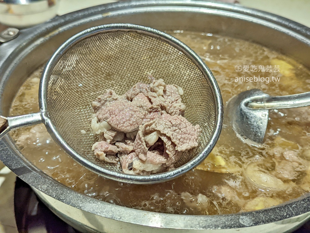 來來現宰羊肉爐，濕冷天氣就想來吃個火鍋，桃園美食(姊姊食記)