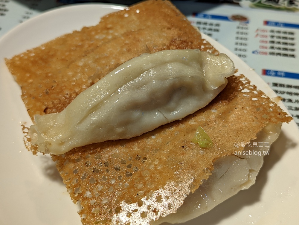 兩支北方麵食土城總店，牛肉捲餅、招牌湯包、韭菜盒，捷運海山站美食(姊姊食記)