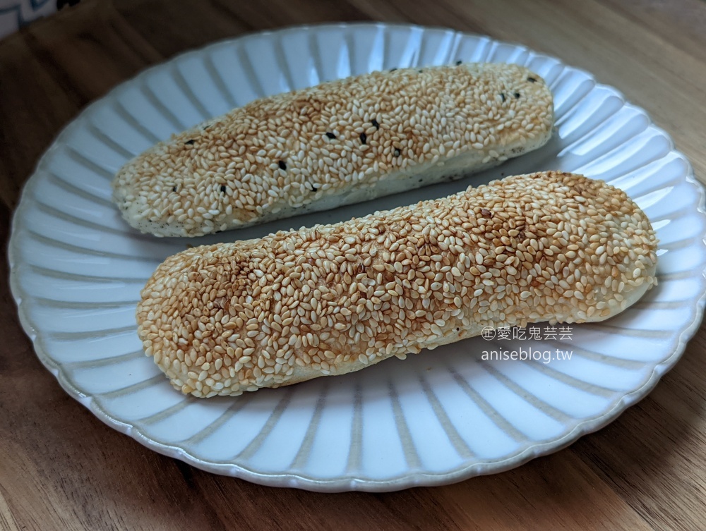 老曾碳烤燒餅，手工貼爐厚燒餅，三重台北橋站美食(姊姊食記)