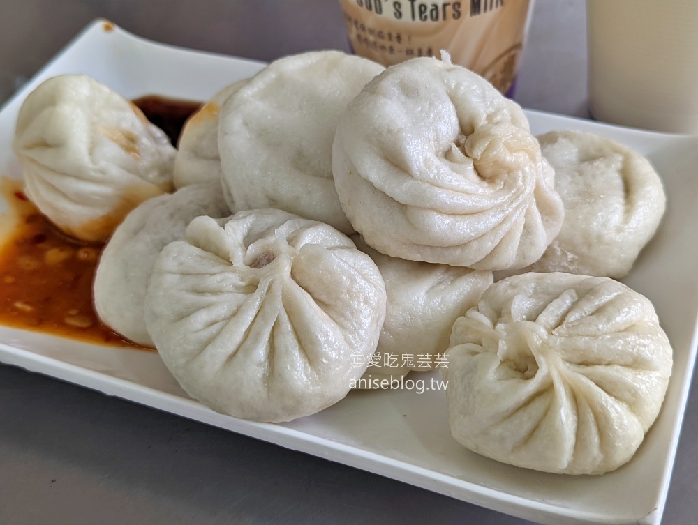 蒸宴小籠包，手工蛋餅也美味大推薦，林口市場美食(姊姊食記)