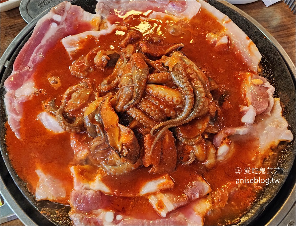 校洞家辣炒章魚(교동집 )，韓國特色美食@弘大 @愛吃鬼芸芸