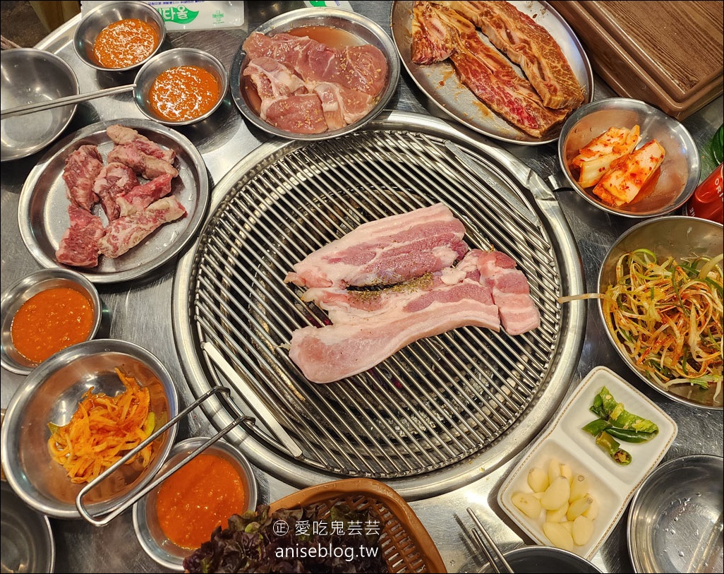 弘大烤肉 | 육값(肉價)，激推豬皮，毫好吃呀😋